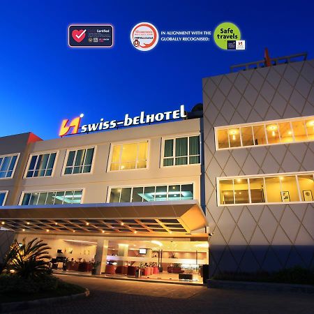 Swiss-Belhotel Kendari Exteriör bild