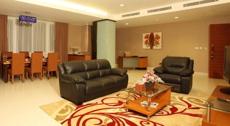 Swiss-Belhotel Kendari Exteriör bild